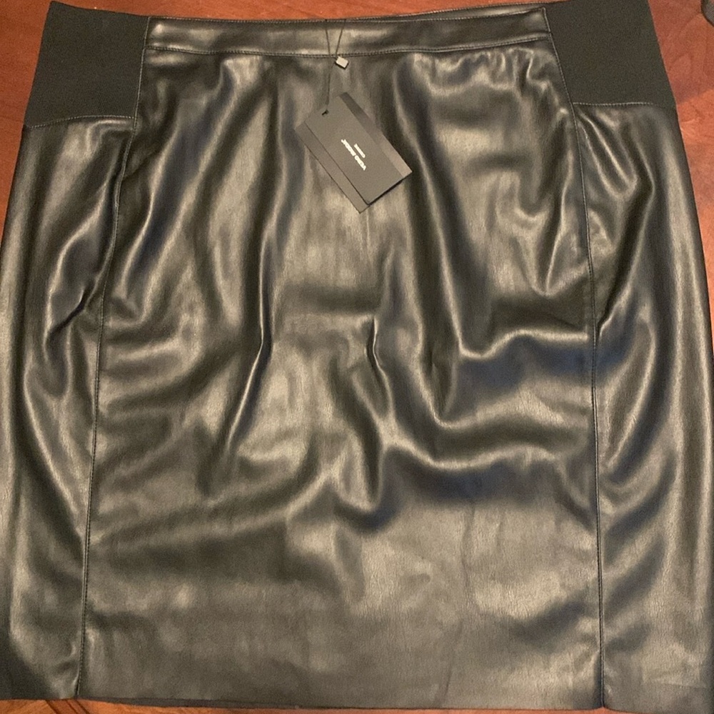 Vero Moda Pomona Faux Leather Pencil Skirt. NWT. Women’s 20W. Black.